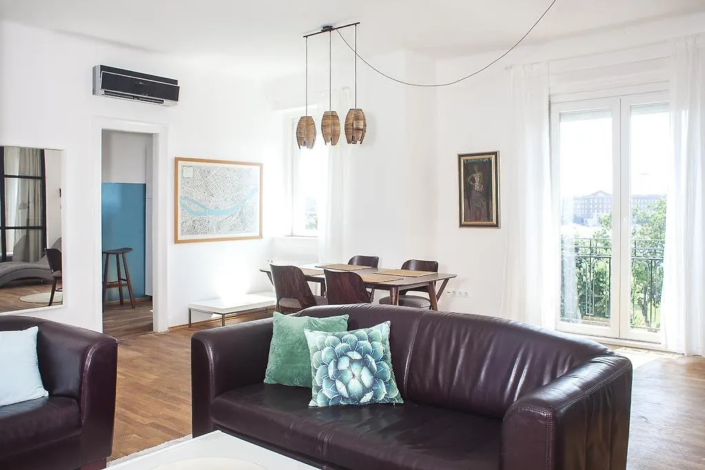 Riverside Panorama Apartment Budapeşte