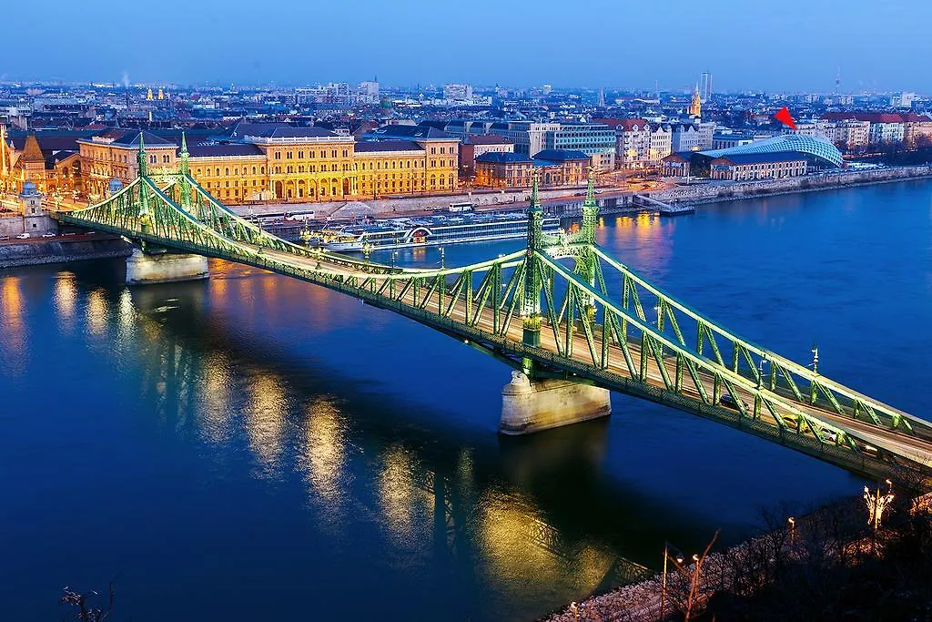 Riverside Panorama Apartment Budapest